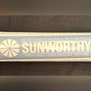 Vintage Roll Of Sunworthy Wallpaper 55.4sq Ft